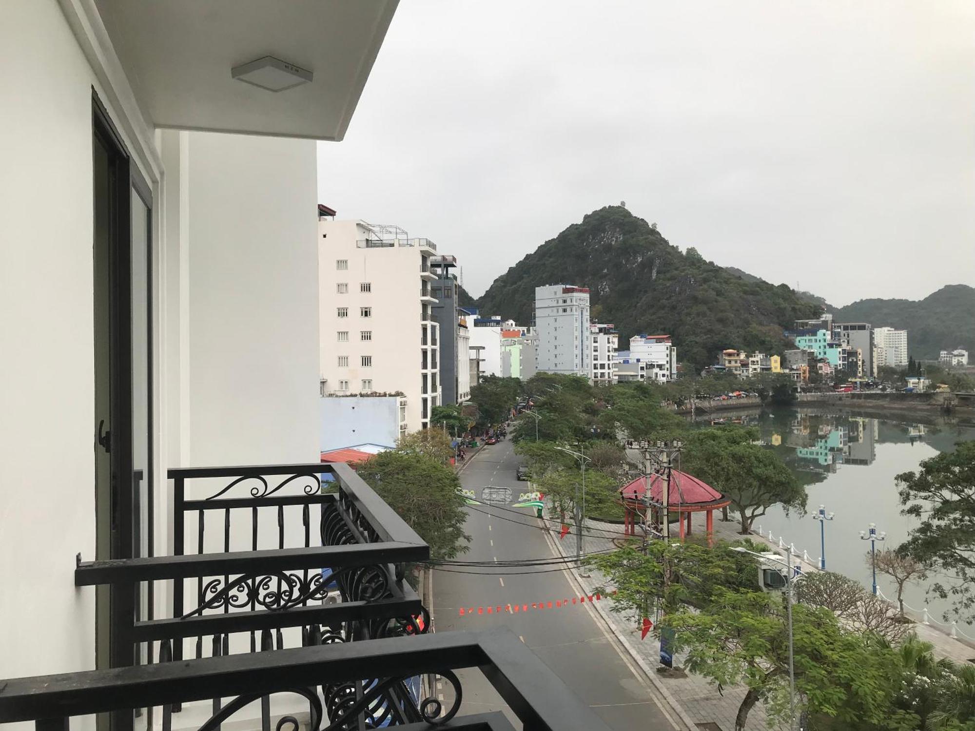 Sea Balcony Hotel Dong Khe Sau Exteriör bild