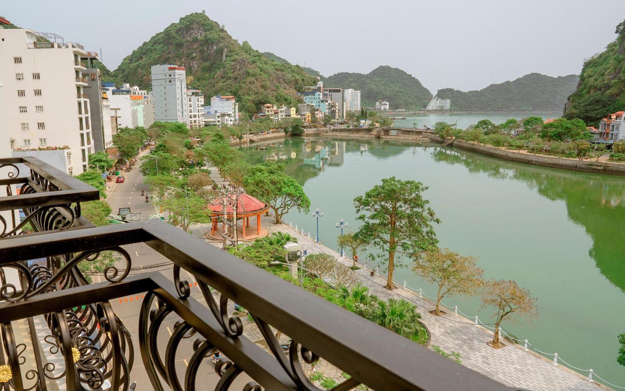 Sea Balcony Hotel Dong Khe Sau Exteriör bild